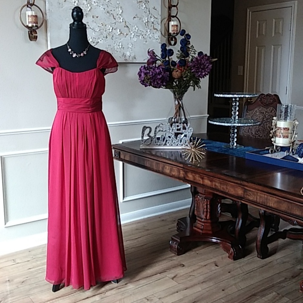 Belsoie Tiffany Chiffon Red Cap Sleeves Floor-length Gown. Size 8 - Picture 7 of 17